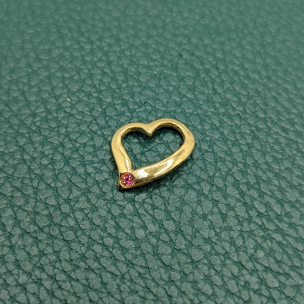 ✨ Delicate Open Heart Pendant with Pink Gemstone ✨